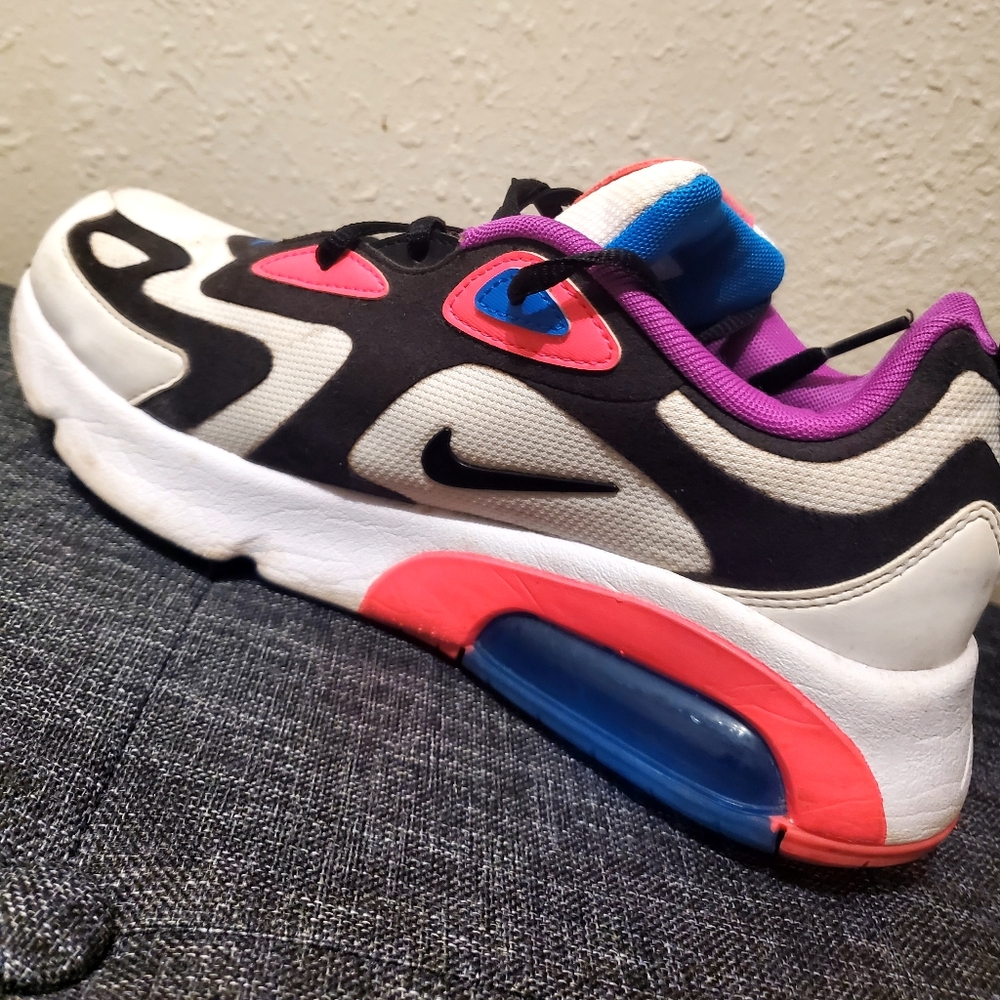 Girls Nike Air Max 200 (GS) Trainers Shoes Pink Black AT5630 100 Size 6Y